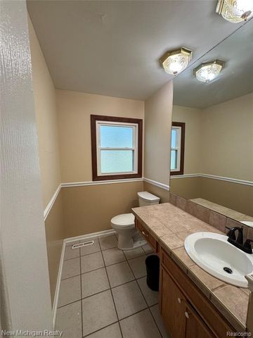 6139 Pebbleshire Circle, Grand Blanc, MI 48439