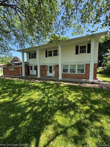 6139 Pebbleshire Circle, Grand Blanc, MI 48439