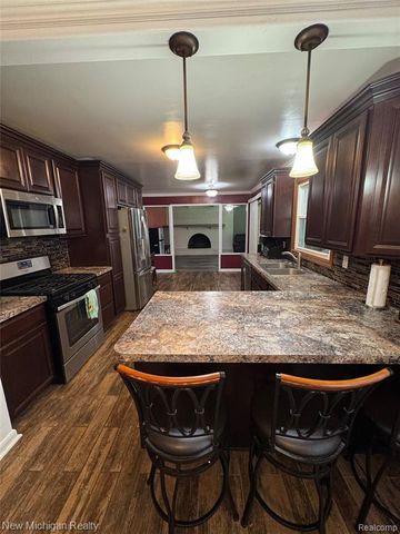 6139 Pebbleshire Circle, Grand Blanc, MI 48439