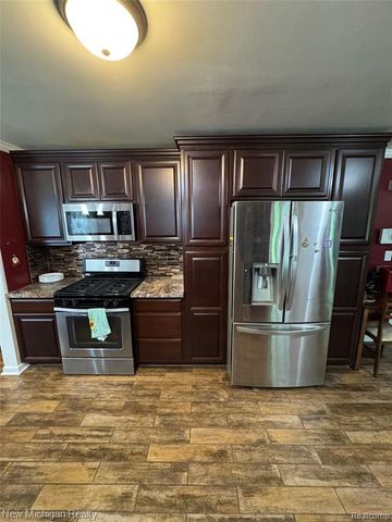 6139 Pebbleshire Circle, Grand Blanc, MI 48439