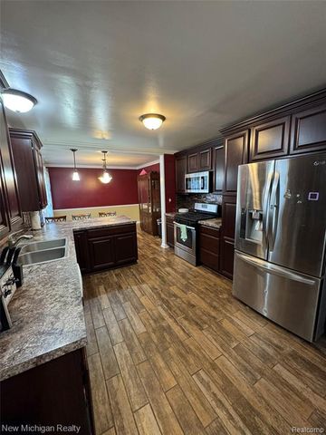 6139 Pebbleshire Circle, Grand Blanc, MI 48439