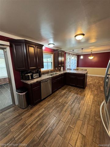 6139 Pebbleshire Circle, Grand Blanc, MI 48439