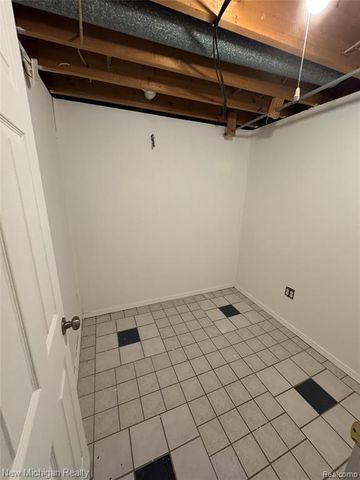 6139 Pebbleshire Circle, Grand Blanc, MI 48439