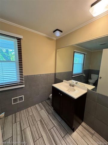 6139 Pebbleshire Circle, Grand Blanc, MI 48439