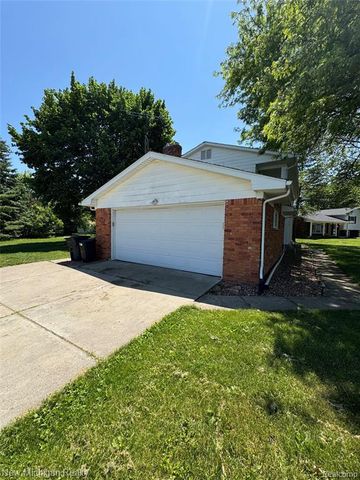 6139 Pebbleshire Circle, Grand Blanc, MI 48439