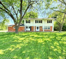 6139 Pebbleshire Circle, Grand Blanc, MI 48439
