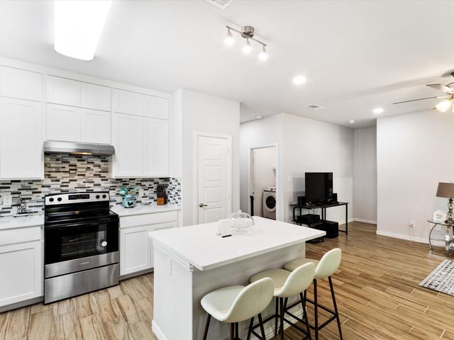 2963 Simpson Stuart Road, Dallas, TX 75241