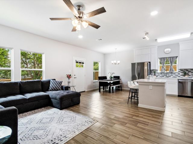 2963 Simpson Stuart Road, Dallas, TX 75241
