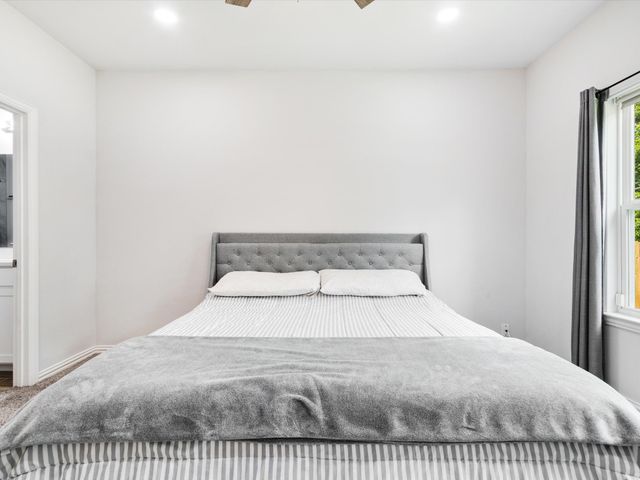 2963 Simpson Stuart Road, Dallas, TX 75241