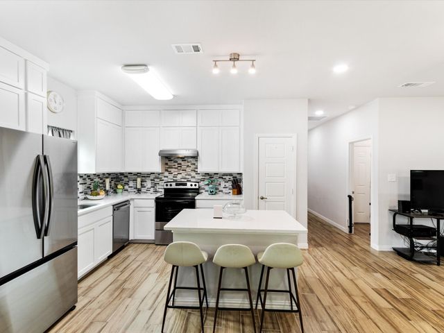 2963 Simpson Stuart Road, Dallas, TX 75241
