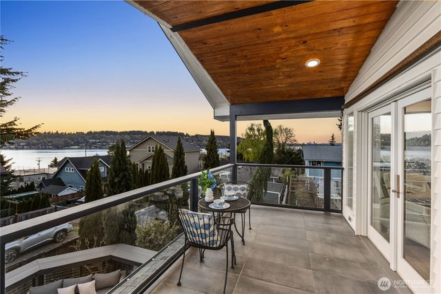 814 N 32nd Street, Renton, WA 98056