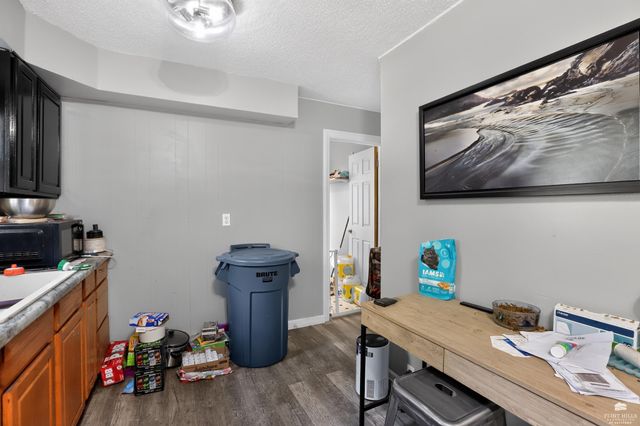 2063 Tecumseh, Manhattan, KS 66502