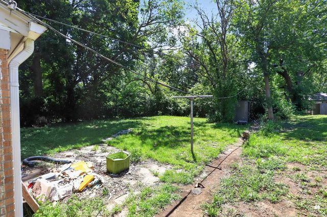 2063 Tecumseh, Manhattan, KS 66502
