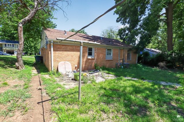 2063 Tecumseh, Manhattan, KS 66502