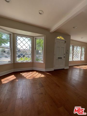 5048 Enfield Avenue, Encino (los Angeles), CA 91316
