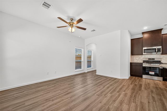 10288 Badger Run Lane, Magnolia, TX 77354