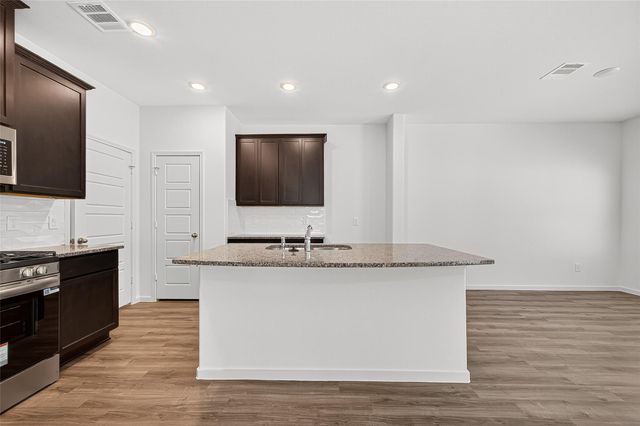 10288 Badger Run Lane, Magnolia, TX 77354