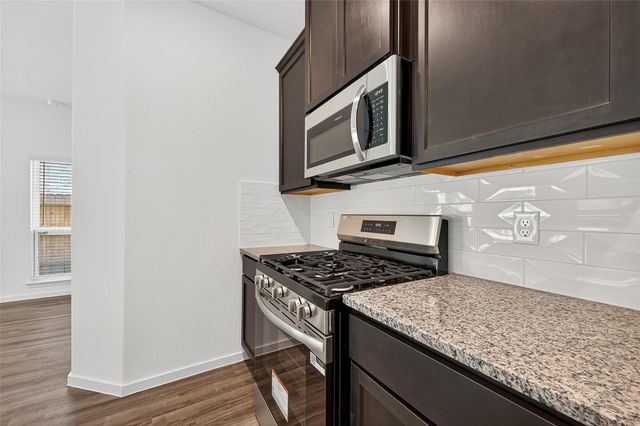 10288 Badger Run Lane, Magnolia, TX 77354