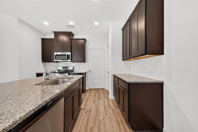 10288 Badger Run Lane, Magnolia, TX 77354