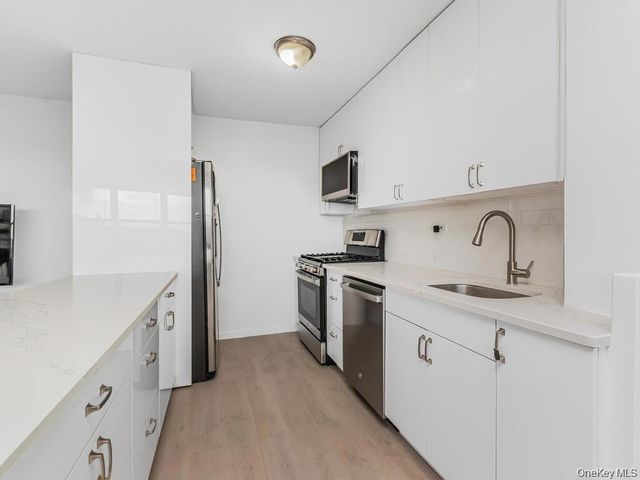 555 Kappock Street 16k, Bronx, NY 10463