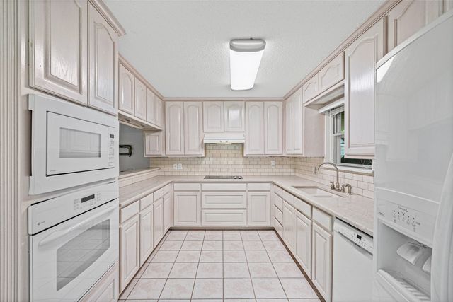 4208 Indian Creek Court, Granbury, TX 76049