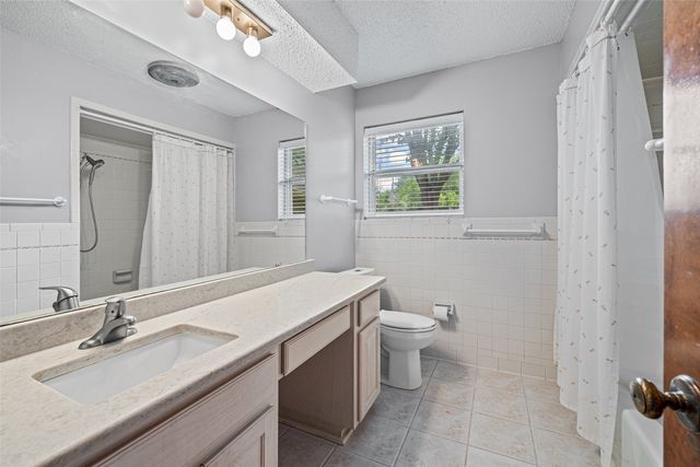 4208 Indian Creek Court, Granbury, TX 76049