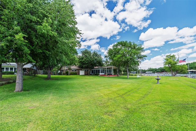 4208 Indian Creek Court, Granbury, TX 76049