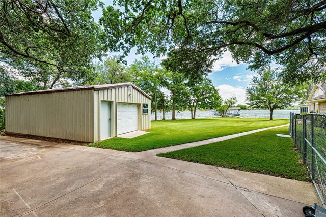 4208 Indian Creek Court, Granbury, TX 76049