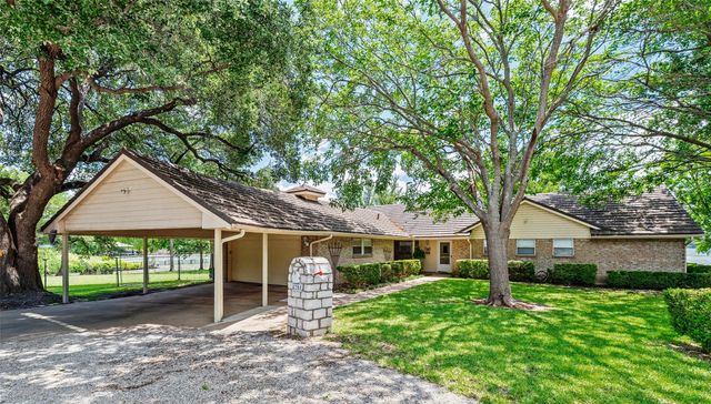4208 Indian Creek Court, Granbury, TX 76049