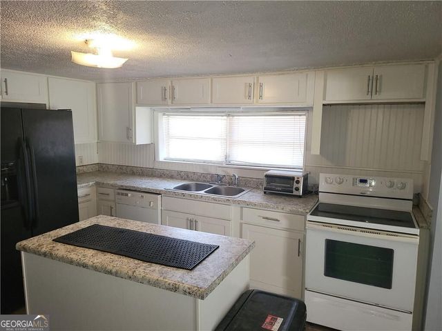 2455 Lake Harbin Road, Morrow, GA 30260