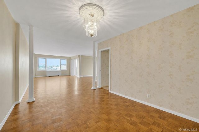 1200 Midland Avenue 9E, Bronxville, NY 10708