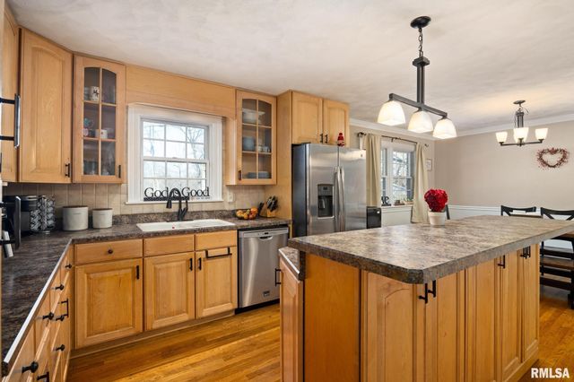 224 E NORTH LAKEVIEW Drive, East Peoria, IL 61611