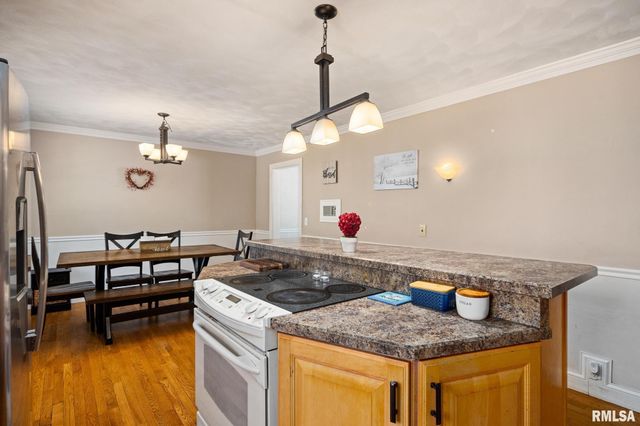 224 E NORTH LAKEVIEW Drive, East Peoria, IL 61611