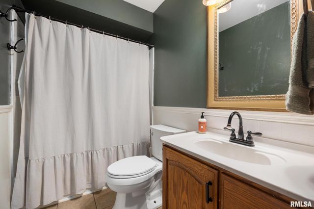 224 E NORTH LAKEVIEW Drive, East Peoria, IL 61611