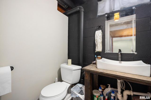 224 E NORTH LAKEVIEW Drive, East Peoria, IL 61611