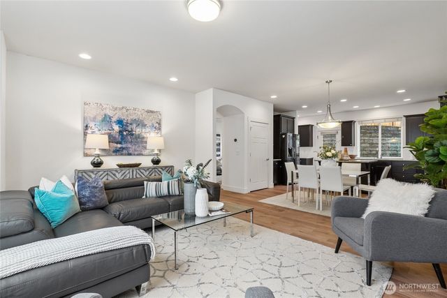 12823 65th Place W, Edmonds, WA 98026