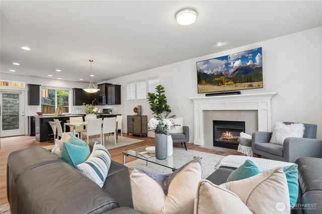 12823 65th Place W, Edmonds, WA 98026