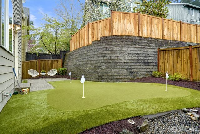 12823 65th Place W, Edmonds, WA 98026