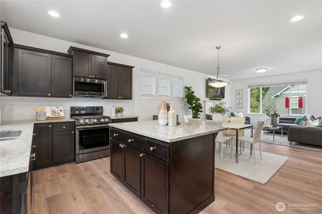 12823 65th Place W, Edmonds, WA 98026