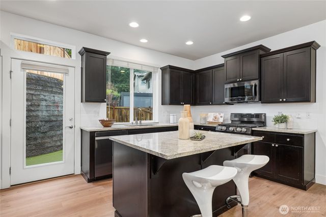12823 65th Place W, Edmonds, WA 98026
