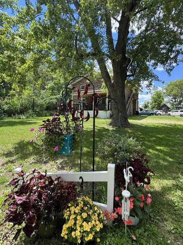 N5095 Town Hall Road, Montello, WI 53949