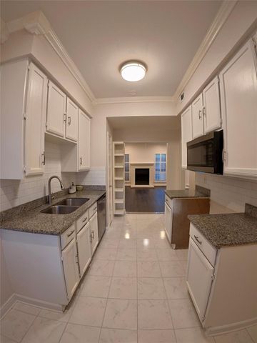 12550 Piping Rock Drive 29, Houston, TX 77077
