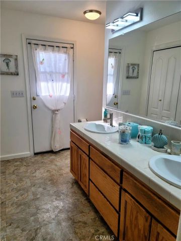 7835 N Matus, Fresno, CA 93720