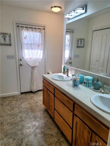 7835 N Matus, Fresno, CA 93720