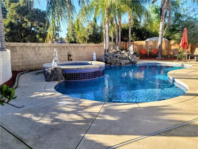 7835 N Matus, Fresno, CA 93720