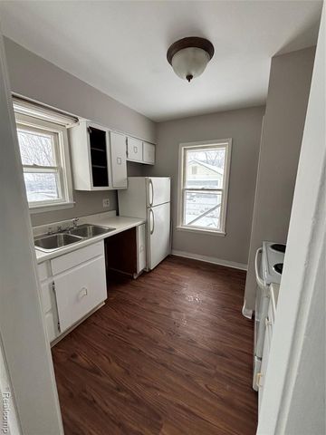 2805 Reynolds Street, Flint, MI 48503