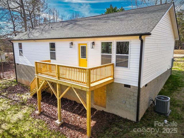 170 Lake Mountain View Drive, Marion, NC 28752