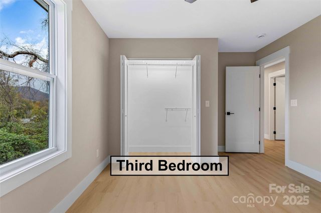 170 Lake Mountain View Drive, Marion, NC 28752