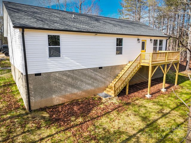 170 Lake Mountain View Drive, Marion, NC 28752