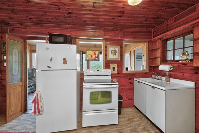 900 Hagers Camp Road, Harrodsburg, KY 40330